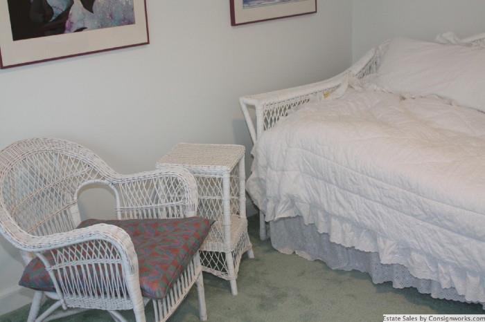 White wicker trundle daybed furniture