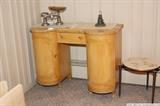 Vanity table