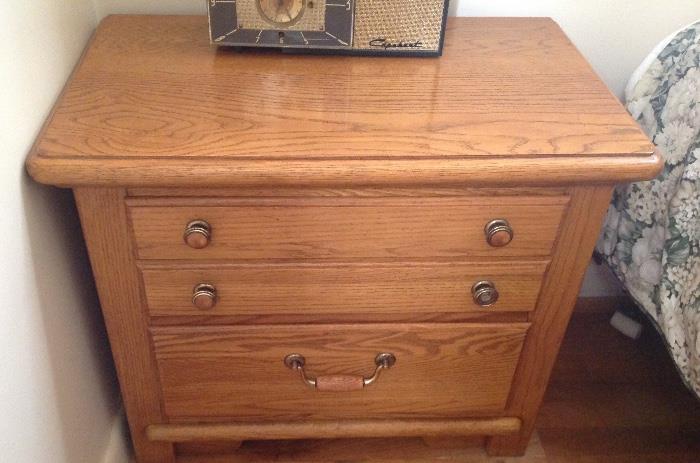Thomasville Oak Side Table (2 are available)