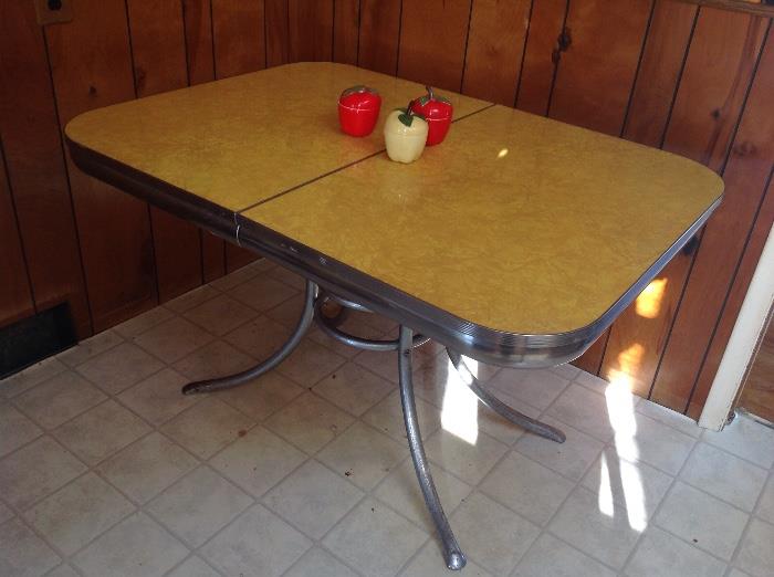 Fabulous MCM Kitchen Table - comes with one leaf