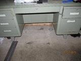VINTAGE METAL DESK