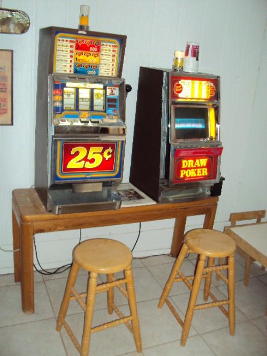 vintage Las Vegas Style slot machines, 