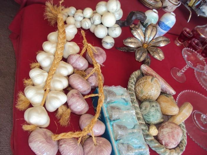 Decrotive hanging garlic and other decrotive items