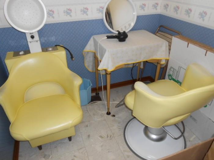 Mid Century salon chairs, that's a Singer Sewing machine under the cloth