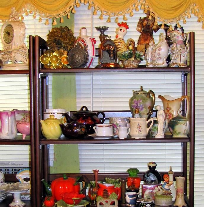 Teapots, China, Figurines