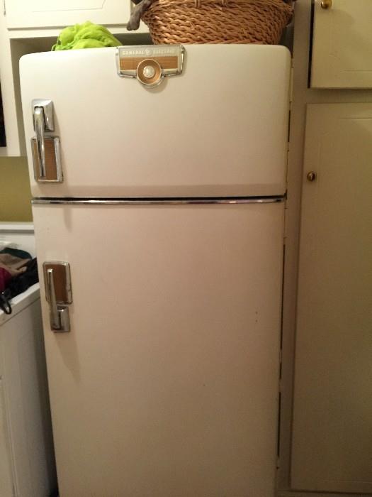 GE Vintage fridge