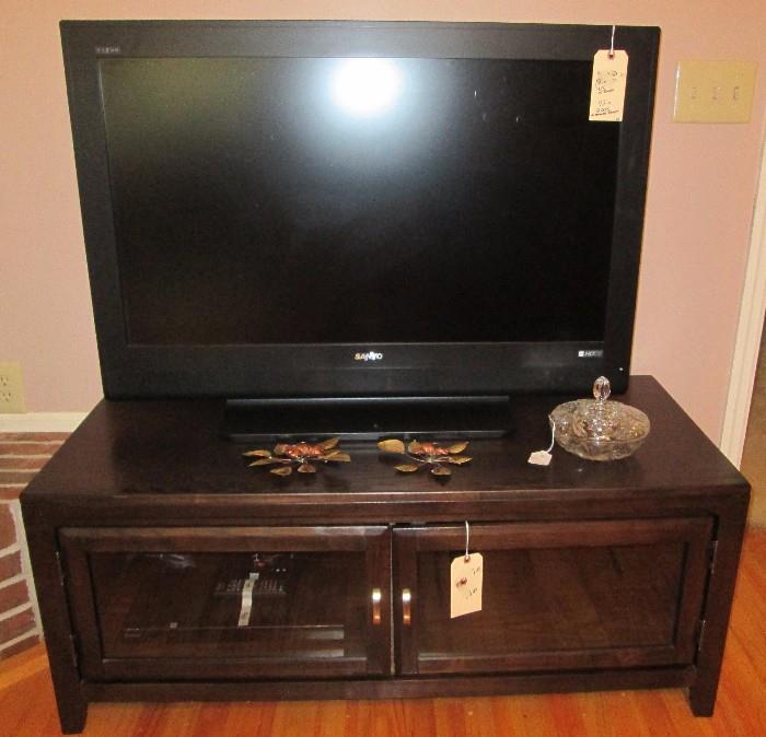 Sanyo flat screen HD TV, TV cabinet