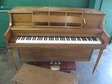 A4 #6 Kohler & Campbell 42” 1982 Oak Console Piano #784026 Condition of 6/7