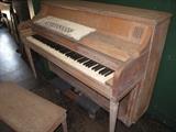 A54 #7 Everett 42” 1978 Oak Console Piano n/r #260633 Condition of 5