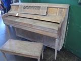 A54 #7 Everett 42” 1978 Oak Console Piano n/r #260633 Condition of 5