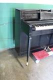 A19 #8  Wurlitzer 1962 37” Black satin Spinet Piano *left Leg needs paint* #788635 Condition of 8