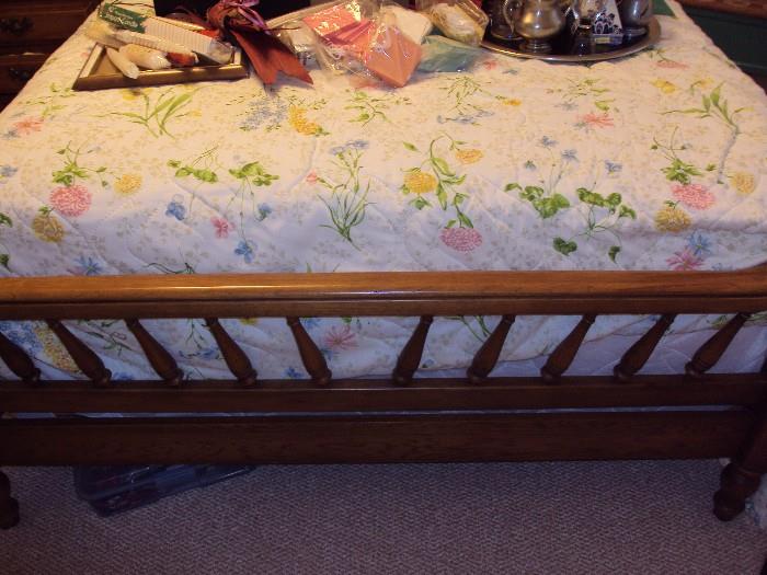 QUEEN SIZE BED WITH HEADBOARD AND FOOTBOARD