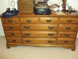 DRESSER