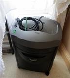 Royal paper shredder