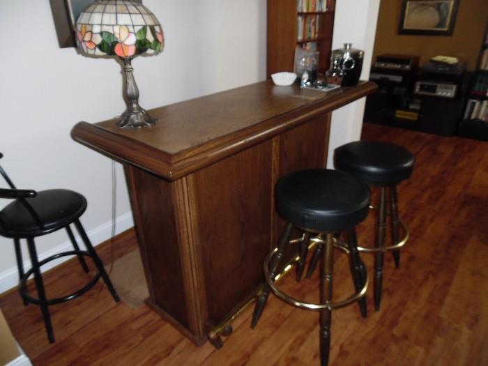 Bar with 2 stools lamp not included