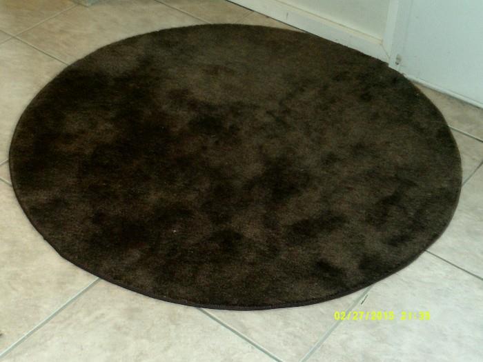 round rug, 3' round; also matching 8' X 10' carpet  