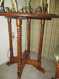 Late 1800's hundreds side/lamp table