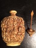 Carved Chinese snuff bottle