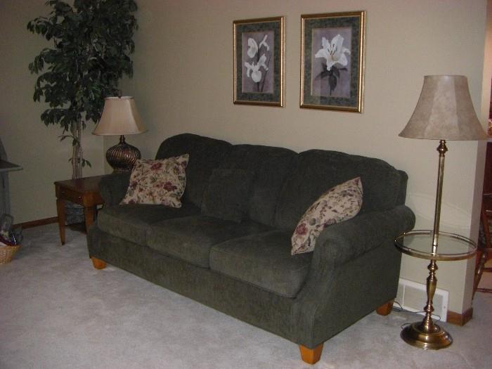 Flexsteel Sofa, Mersman End Table