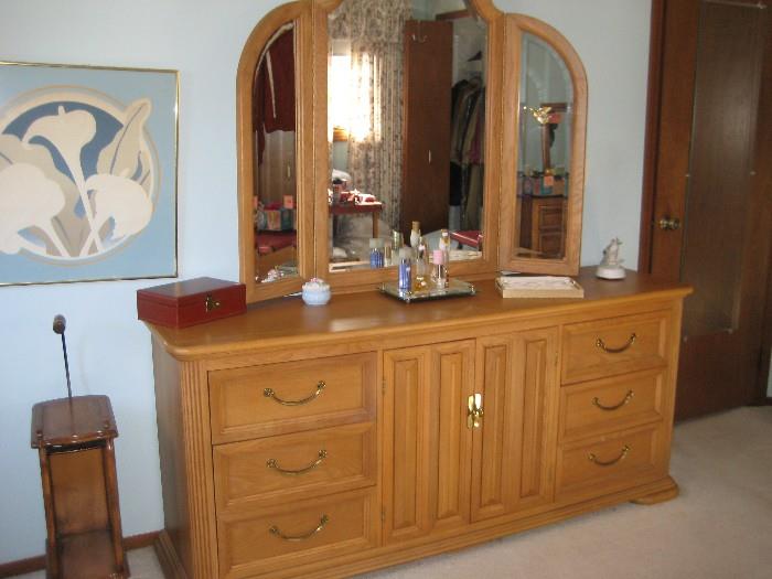 Nice dresser $150