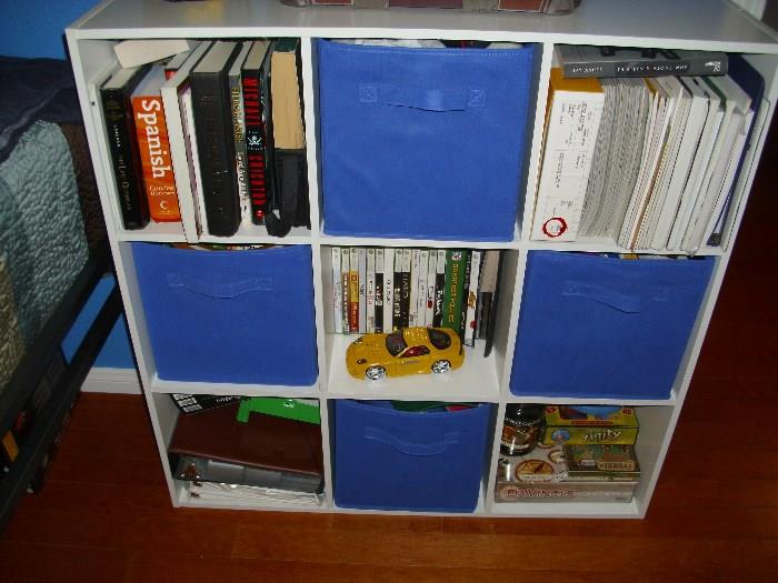 9 cubbie bookcase with 4 baskets included