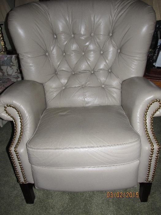 LEATHER ARM CHAIR