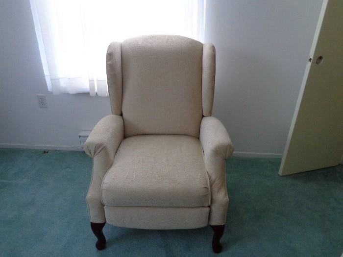 Wing chair - recliner