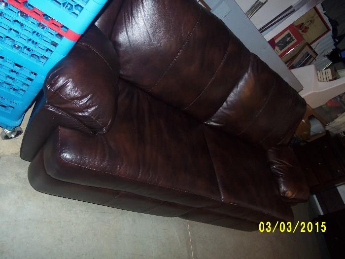 LEATHER DOUBLE RECLINER