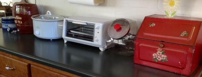 Like new small appliances and bread box.