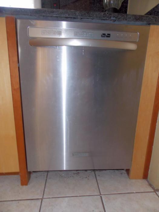 Newer Stainless Steel Refrigerator , Newer Stainless Steel Stove , Newer KitchenAid Stainless Steel Newer Maple Kitchen With Granite Counter Tops 