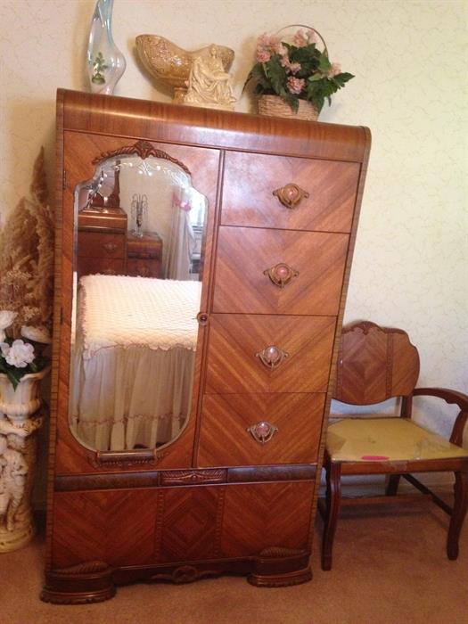 Hicksville Estate Sale A Red Tag Sale Starts On 3 27