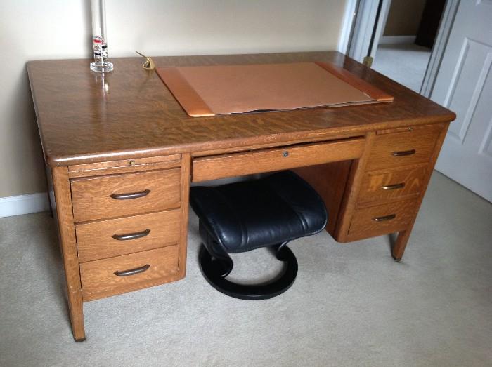 Solid wood vintage desk $ 180.00