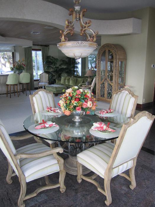 Beautiful Bernhardt 60" glass top dining table with six chairs. 