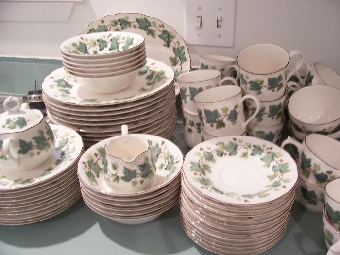 Great set of everyday china.....