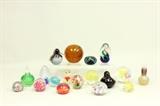 Lot #593 18 glass paperweights