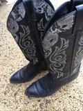                   Lady's western boots