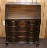 Governor Winthrop desk, oxbow front, 4 drawer, claw & ball feet