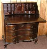 Governor Winthrop desk, oxbow front, 4 drawer, claw & ball feet