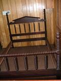 Four poster spindle bed