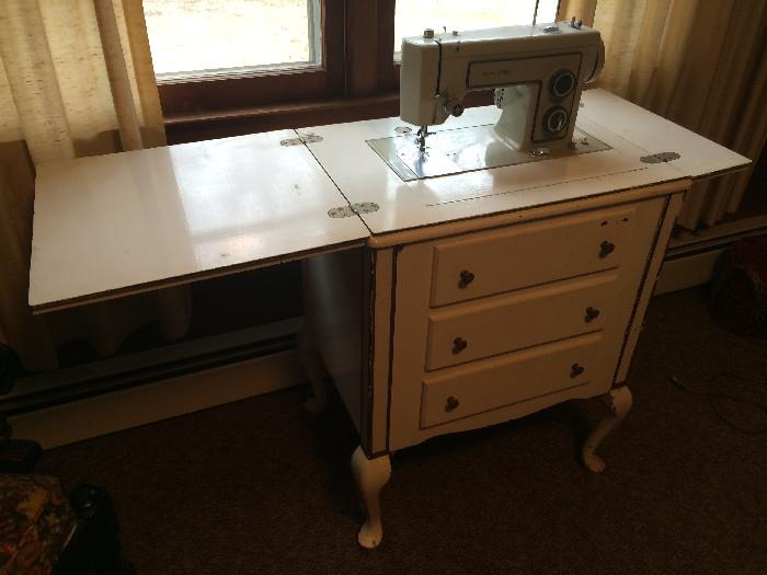 Sewing Table with Sewing Machine