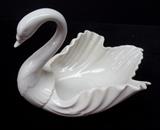 www.CTOnlineAuctions.com/SandhillsNC                     Large Lenox Swan Decorative Bowl