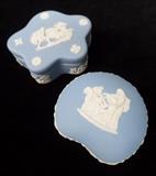 www.CTOnlineAuctions.com/SandhillsNC                 1954 Blue Wedgwood Boxes 