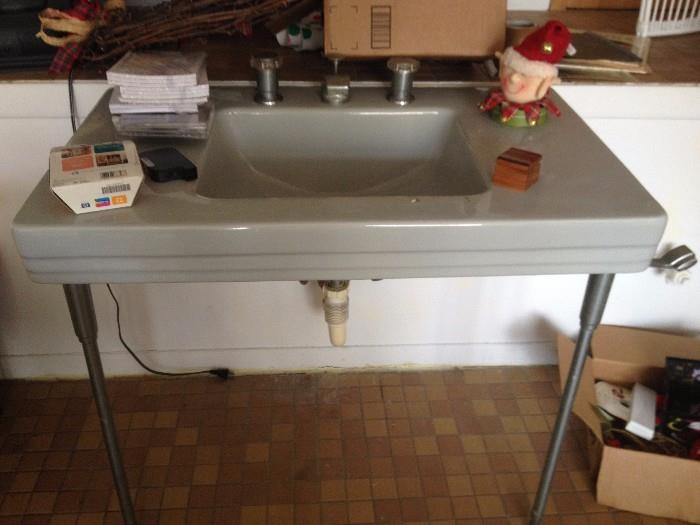 Great MCM gray sink
