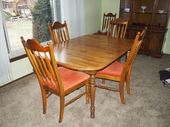 Dinning Set with Leaves & 6 Chairs