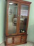 Gun cabinet