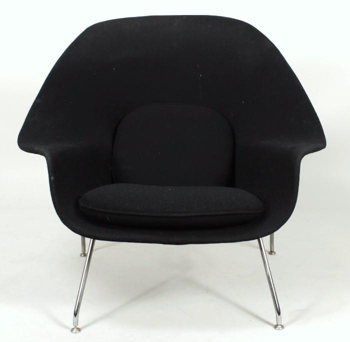 Eero Saarinen for Knoll, Womb Chair, designed 1948. 20th Century Modern Designer Mid-Century Furniture.