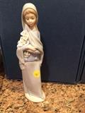 Lladro 4650. Nina Con Calas. With box.