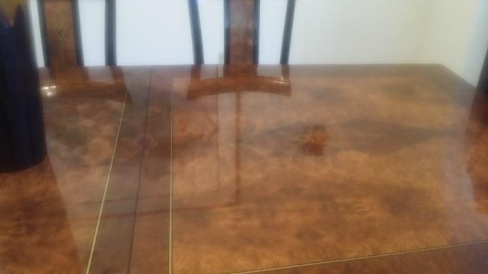 Dining Room Table - Wood Grain & Pattern