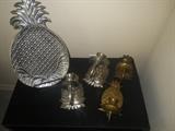 Pineapple "Welcome" plate and wall sconces