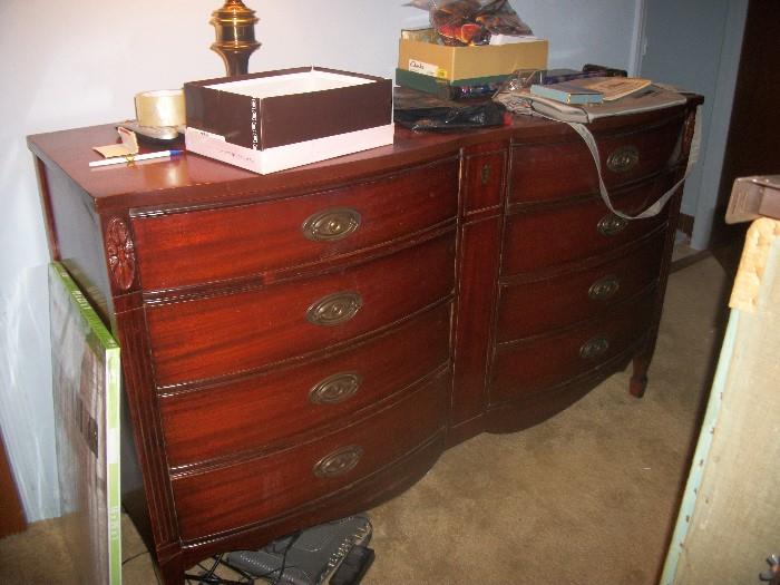 Dixie Furniture Co. double dresser (it does have mirror)